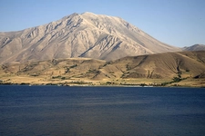 Artos Dağı Konumu ve Özellikleri